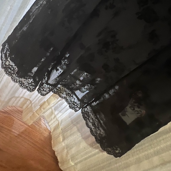 Cider curve black mesh floral mermaid maxi - Picture 2 of 6